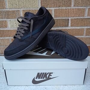 Size 10.5 - Travis Scott x Air Jordan 1 Retro OG SP Low Velvet Brown